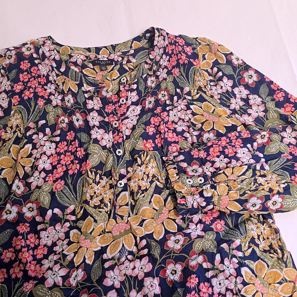 Talbots Blouse Women Lp Multicolor Floral Cotton 1/2 Button Henley Pleated Top